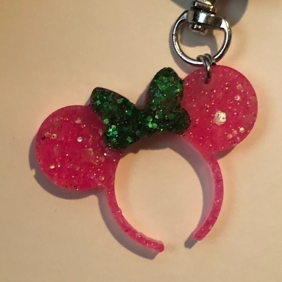 Handmade Hot Pink & Green Glitter Minnie Mouse Ears Headband Resin Keychain - Picture 3 of 6